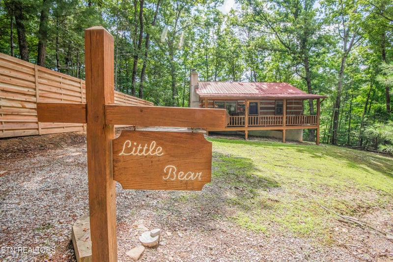1510 Dawn Ln, Sevierville, TN 37876