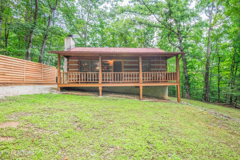 1510 Dawn Ln, Sevierville, TN 37876