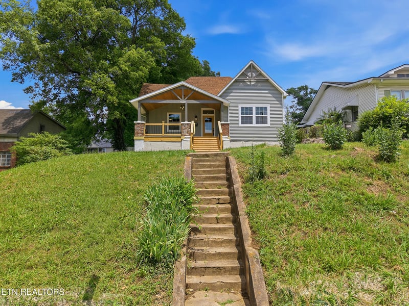1511 Coker Ave, Knoxville, TN 37917