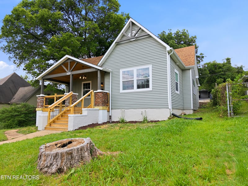 1511 Coker Ave, Knoxville, TN 37917