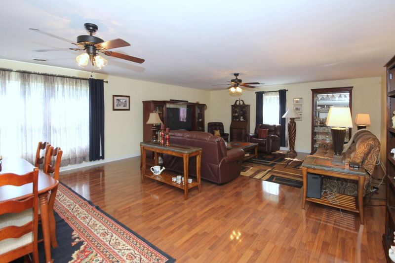 1511 NW Paris Rd, Knoxville, TN 37912