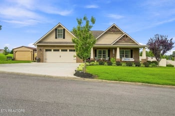 1511 Rosewood Dr, Sevierville, TN 37876