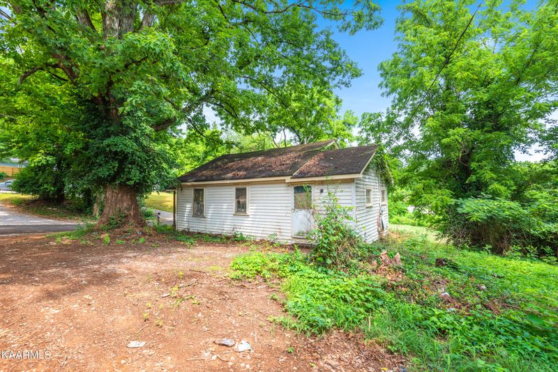 1512 Robert Huff Rd, Knoxville, TN 37914