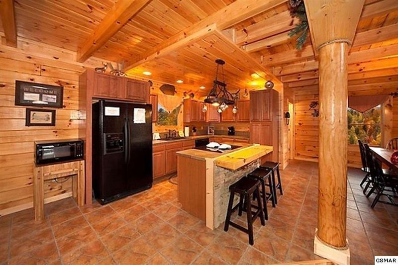 1512 Turkey Valley Ln, Sevierville, TN 37862