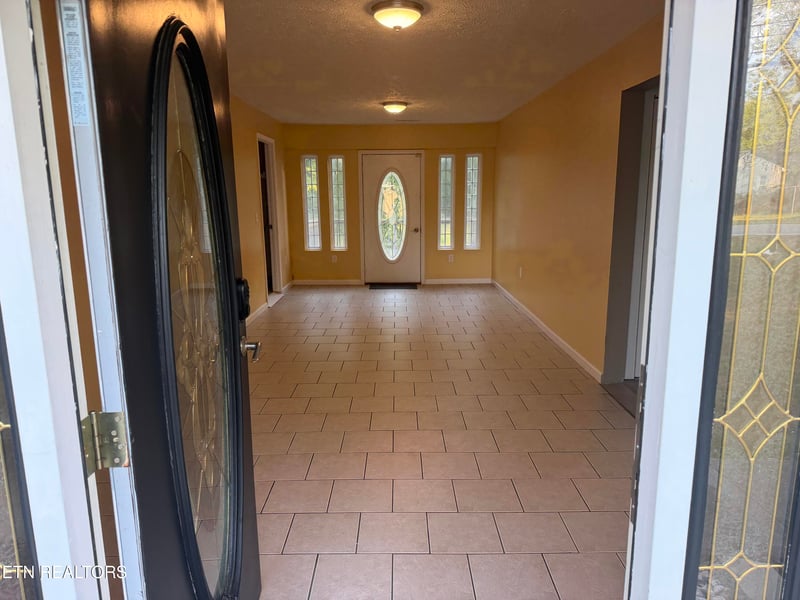 1513 Fair Dr, Knoxville, TN 37918