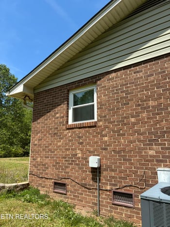 1513 N Campbell Station Rd, Knoxville, TN 37932