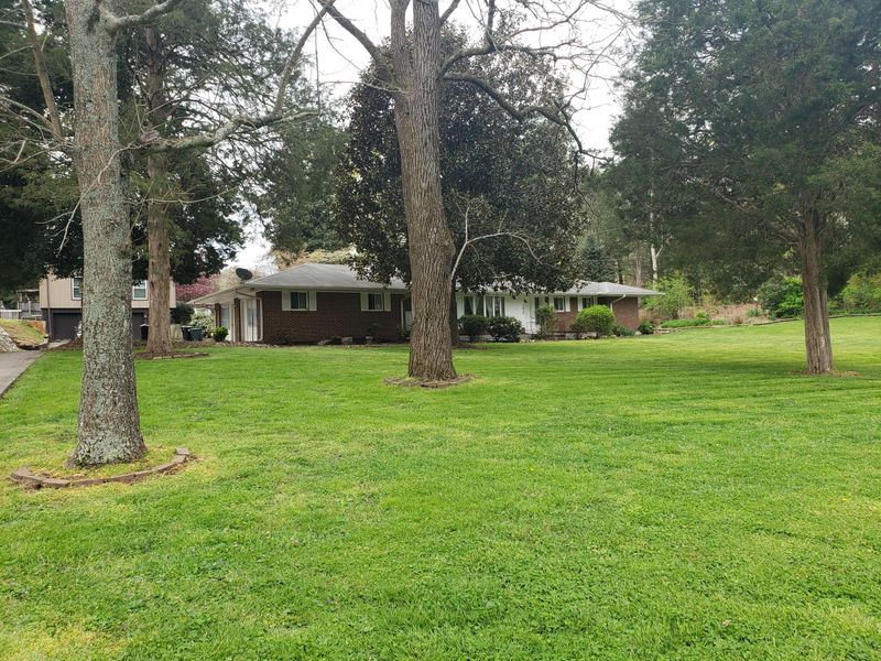 1513 Oak Ridge Hwy, Clinton, TN 37716