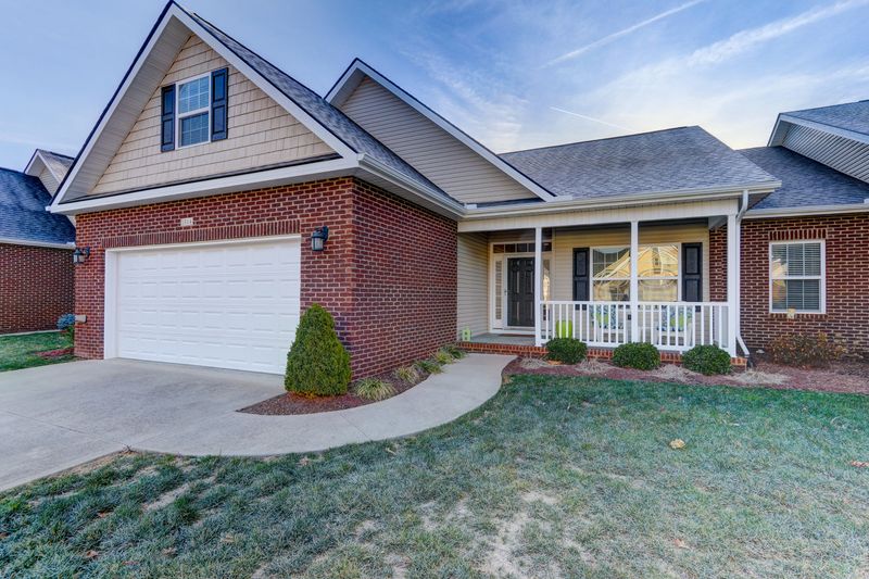 1514 Autumn Path Ln, Knoxville, TN 37918