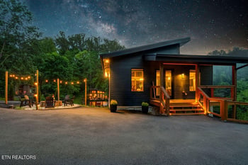 1514 Mountain Dr, Sevierville, TN 37876