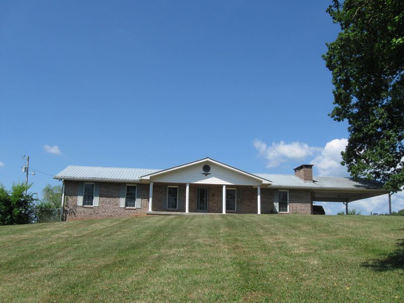 1514 Ridgeview Dr, Clinton, TN 37716