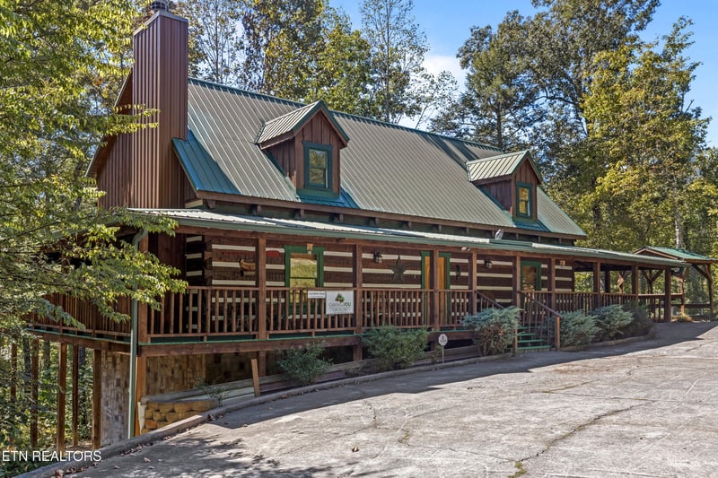 1515 Bluff Ridge Rd, Sevierville, TN 37876