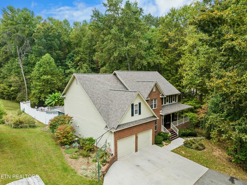 1515 Hall Acres Dr, Knoxville, TN 37918