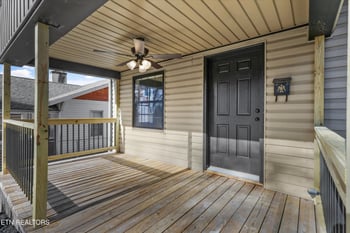 1515 Mccroskey Ave, Knoxville, TN 37917