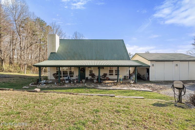 1516 Knoxville Hwy, Wartburg, TN 37887