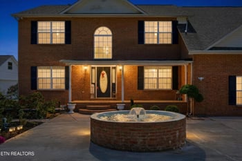1517 Bob Young Ln, Lenoir City, TN 37772