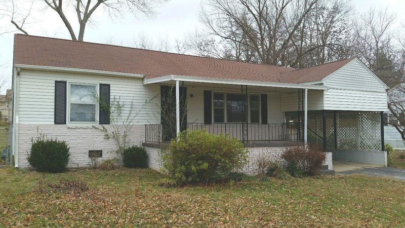 1517 Cherry Dr, Maryville, TN 37804