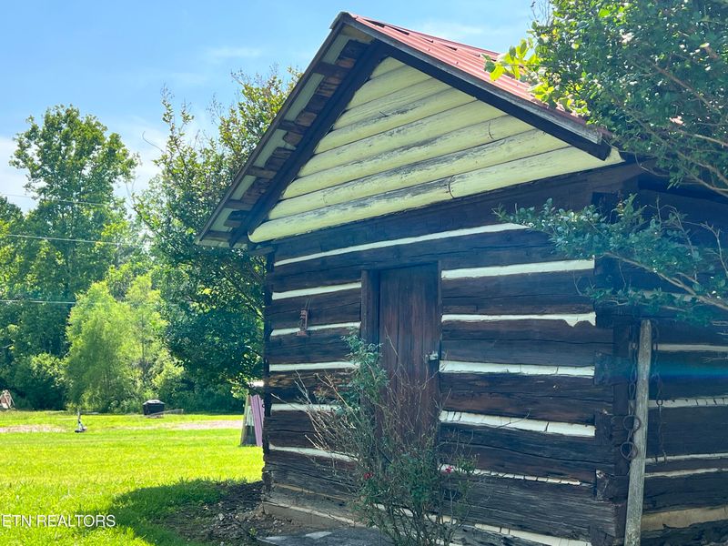 1517 County Road 250, Niota, TN 37826