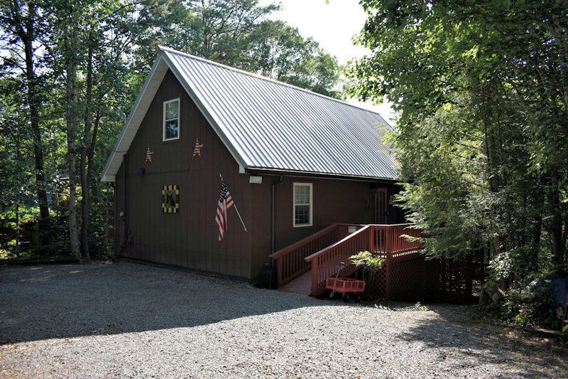 1517 Dawn Ln, Sevierville, TN 37876