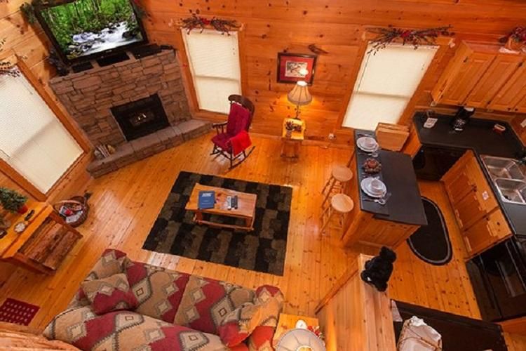 1517 Ginnys Trl, Sevierville, TN 37876