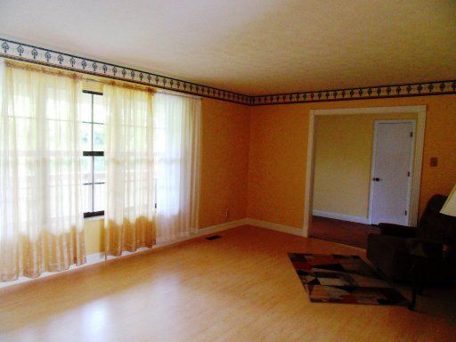 1517 Hidden Hills Dr, Clinton, TN 37716