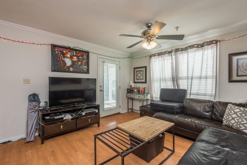 1517 Laurel Ave #Apt 109, Knoxville, TN 37916