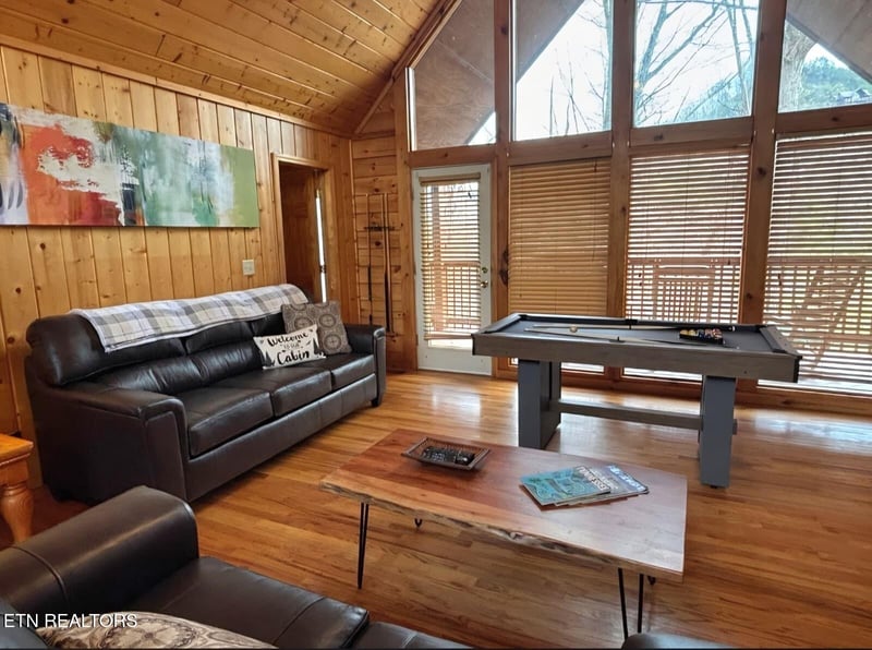 1519 Boo Boos Way, Sevierville, TN 37862