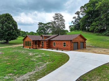1519 Indian Warpath Rd, Sevierville, TN 37876