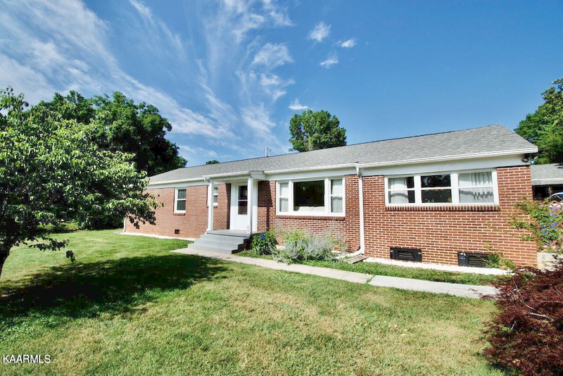 1519 Springbrook, Alcoa, TN 37701