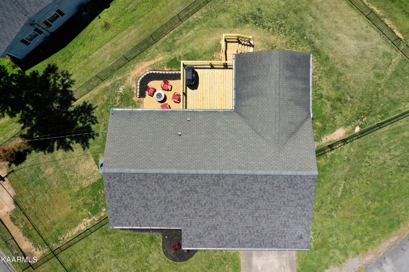 152 Beverly Cir, Oak Ridge, TN 37830
