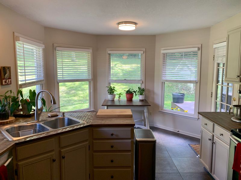 152 Covenant Cir, Lenoir City, TN 37772