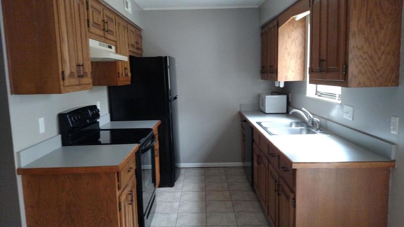 152 Hendrix Dr, Oak Ridge, TN 37830