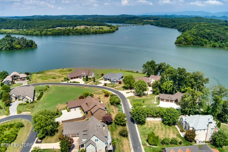 152 Hiwonihi Tr, Vonore, TN 37885