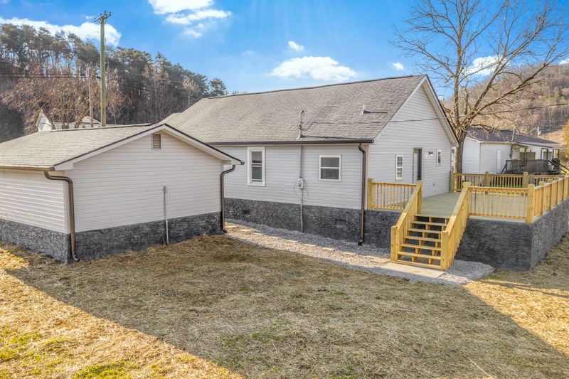 152 Lakeway Rd, Morristown, TN 37814