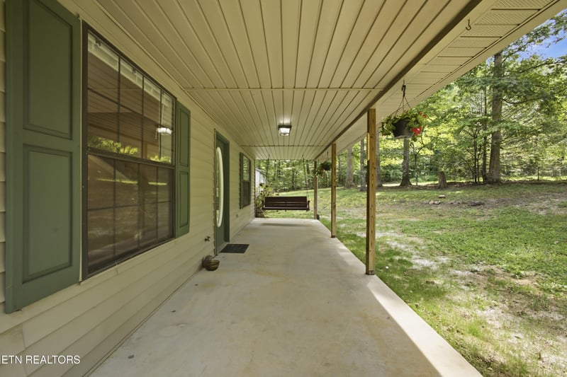 152 Maple Ln, Harriman, TN 37748