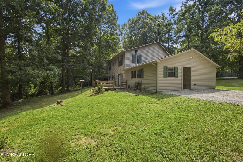152 Maple Ln, Harriman, TN 37748