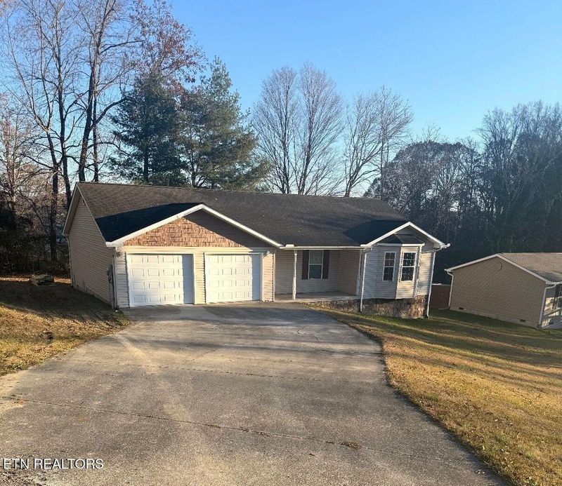 152 Margaret Ln, Jacksboro, TN 37757