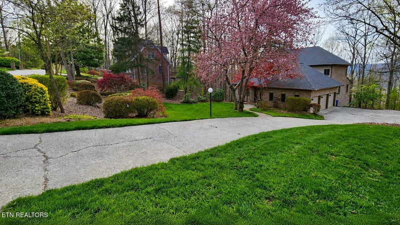 152 Whippoorwill Dr, Oak Ridge, TN 37830