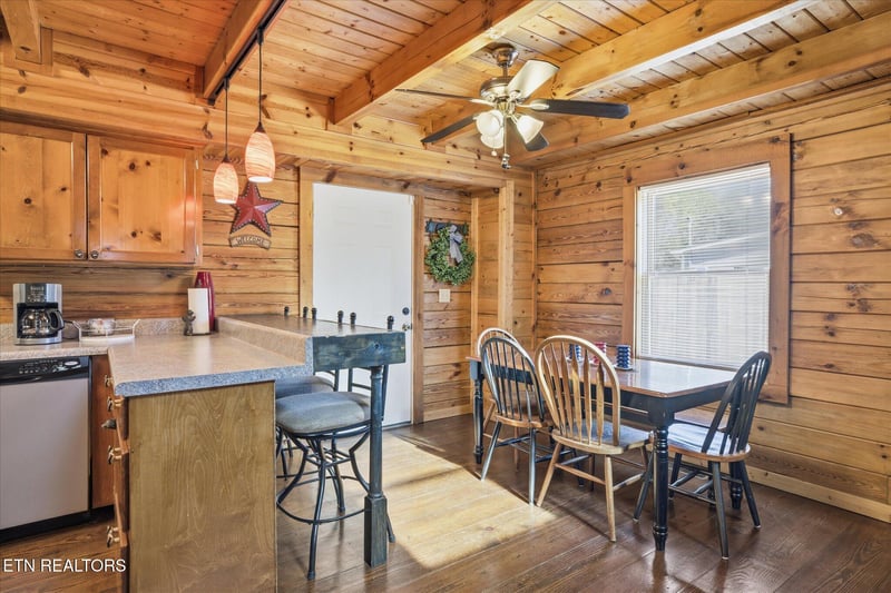 1520 Seagle Hollow Rd, Sevierville, TN 37876