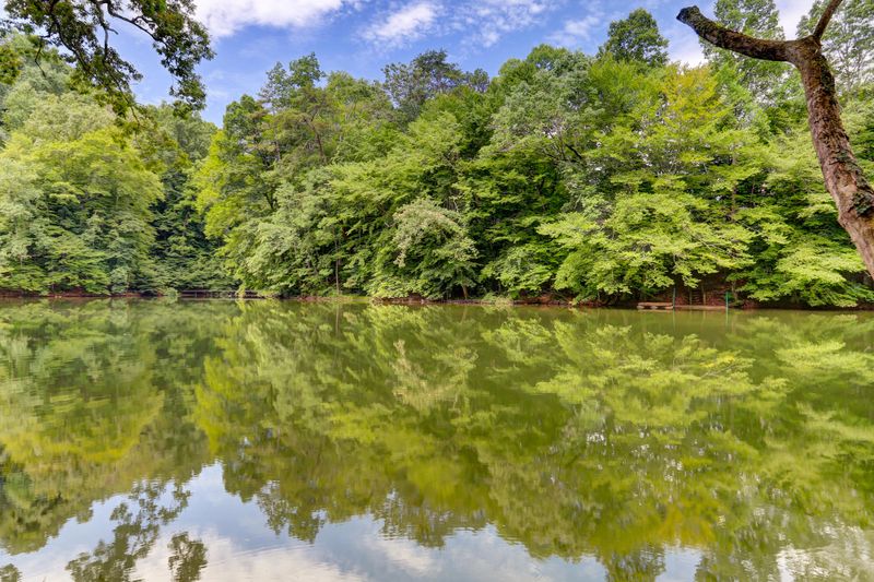 1521 Duncan Rd, Knoxville, TN 37919