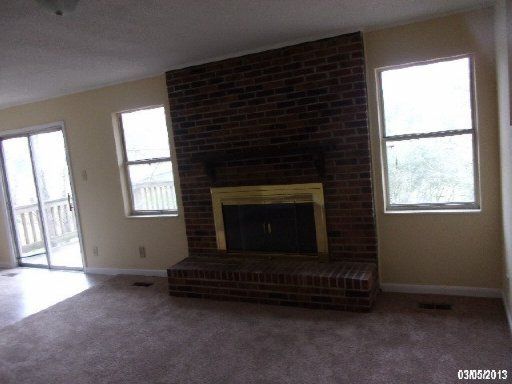 1521 Moorgate Dr, Knoxville, TN 37922