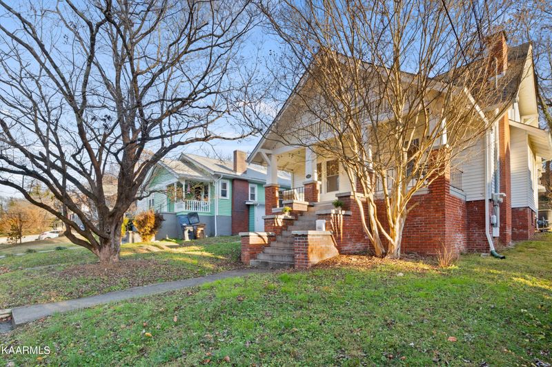 1522 Branson Ave, Knoxville, TN 37917