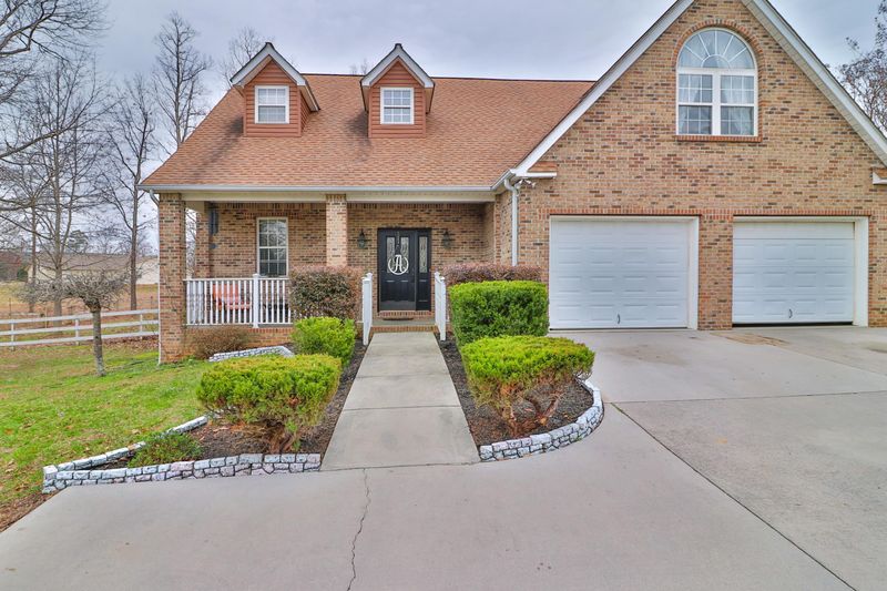 1522 Foxfire Cir, Seymour, TN 37865