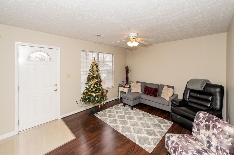 15221524 Spring St, Powell, TN 37849