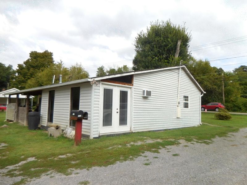 1523 Cunningham Rd, Knoxville, TN 37918