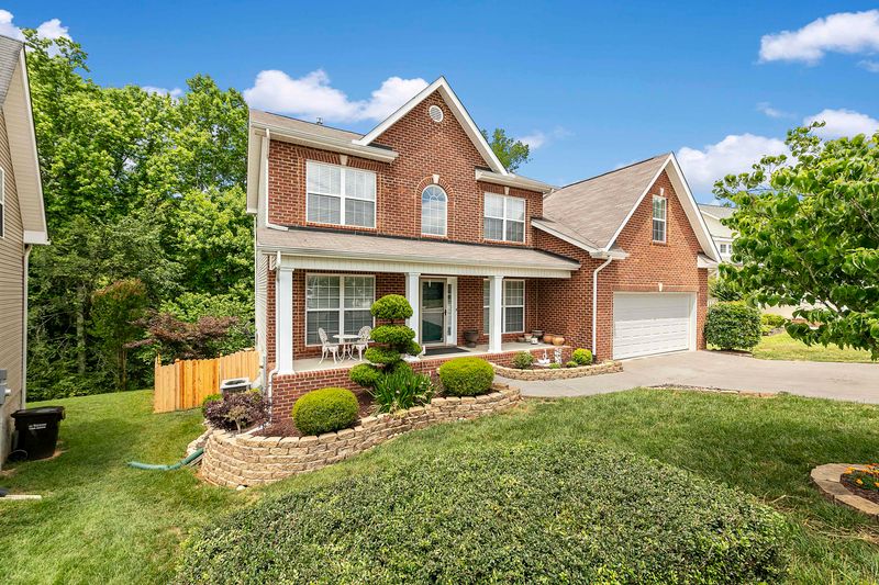 1525 Armiger Ln, Knoxville, TN 37932