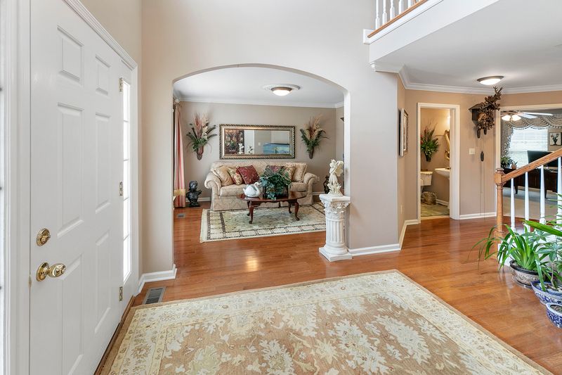 1525 Armiger Ln, Knoxville, TN 37932