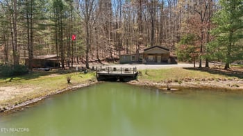 1525 Cove Ln, Oliver Springs, TN 37840