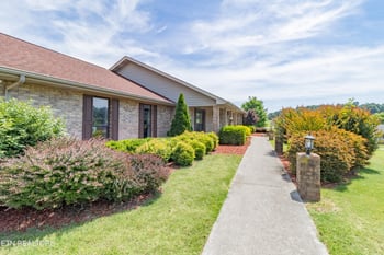 1525 Double D Dr, Sevierville, TN 37876