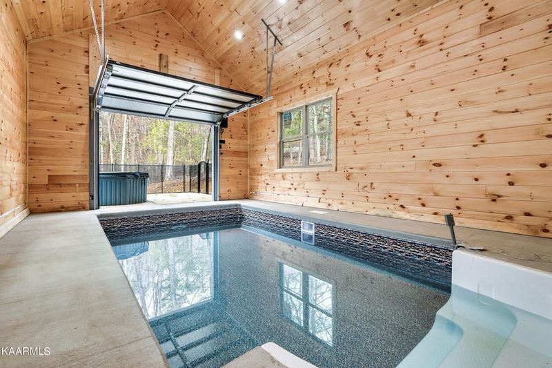 1525 Hidden Cir, Sevierville, TN 37876