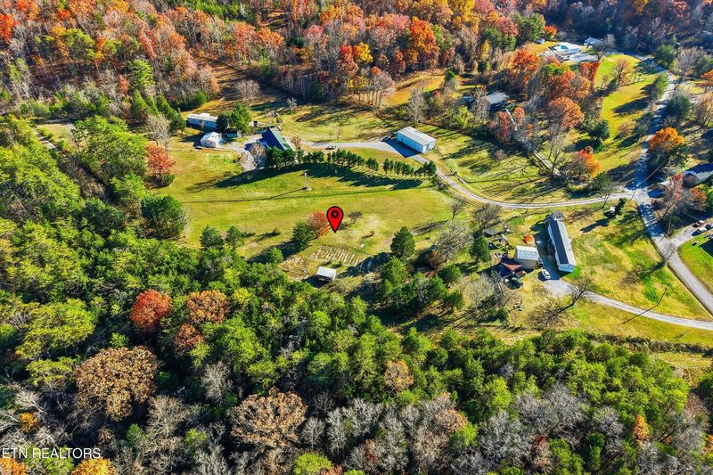 1526 Tom Mccall Rd, Maryville, TN 37801